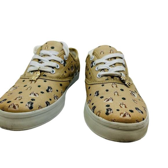 Shiz Tzu Dog Multiple Design Brown Dog Writing on Side Lace Up Shoe Size 6.5 - Picture 2 of 10